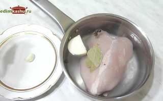 Как и сколько варить куриную грудку в кастрюле правильно и вкусно