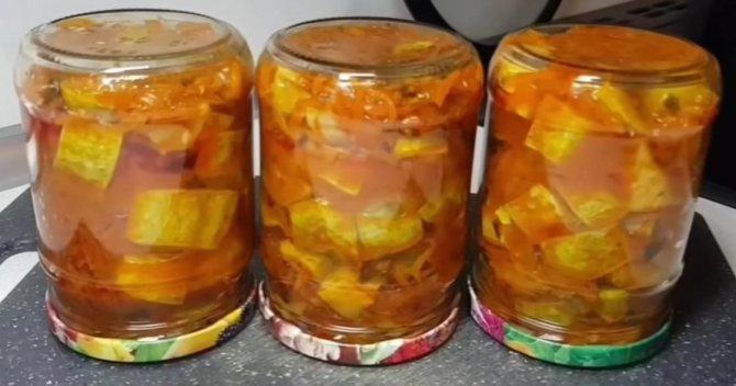 Банки с овощной заготовкой