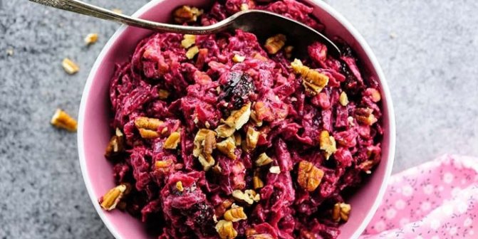 Из свеклы с черносливом и грецким орехом