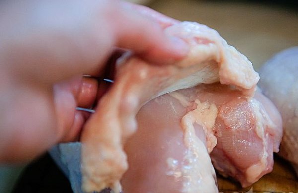 Куриный паштет из грудки в домашних условиях. Рецепт с яйцом, сливками, грибами, маслом, желатином, черносливом. Пошагово