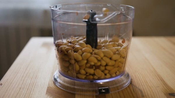Начинка для вафельных трубочек. Рецепты простые и вкусные из сгущенки, творога, масла, орехов, несладкие