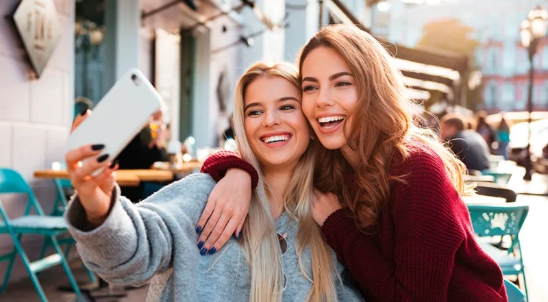 Всемирный день улыбки в 2025 году: история и традиции праздника