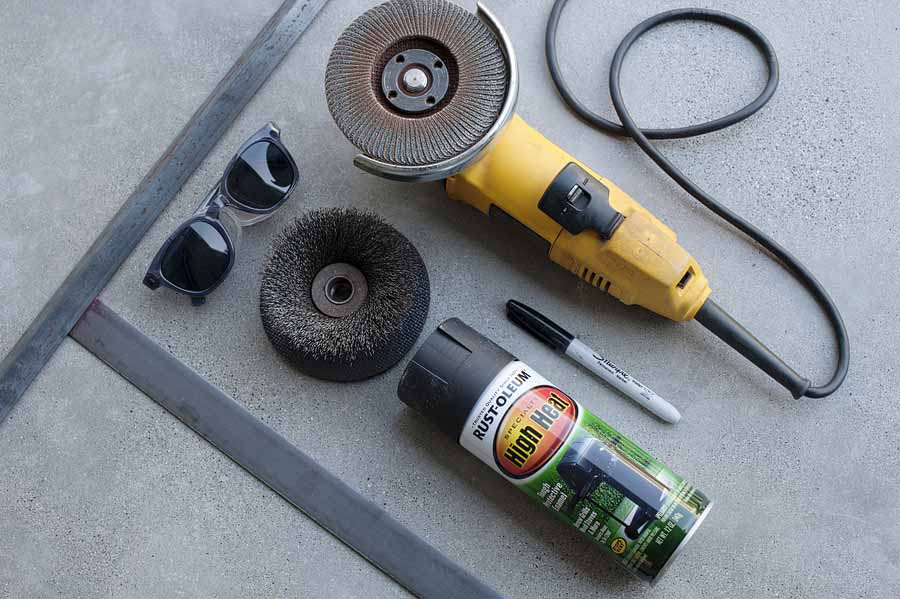 Инструменты для изготовления мангала из бака стиральной машинки Болгарка, маркер, краска