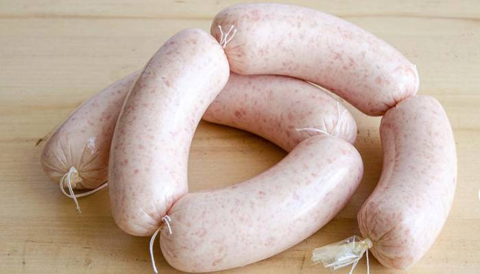 Завёрнутые в пищевую плёнку диетические сосиски Диетические сосиски в плёнке