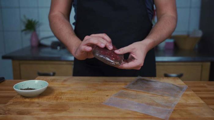 Кусок говядины, маринованный в вине Говядина из вина