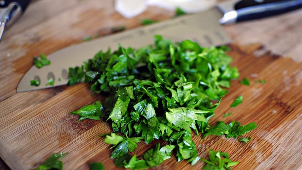 Измельчение кинзы для маринада Кинза для говядины