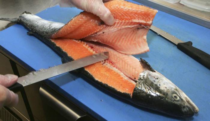 Разделка красной рыбы на филе Красная рыба на филе