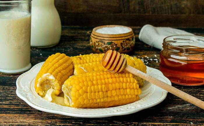 Медово-пряная кукуруза, приготовленная на мангале Кукуруза с мёдом
