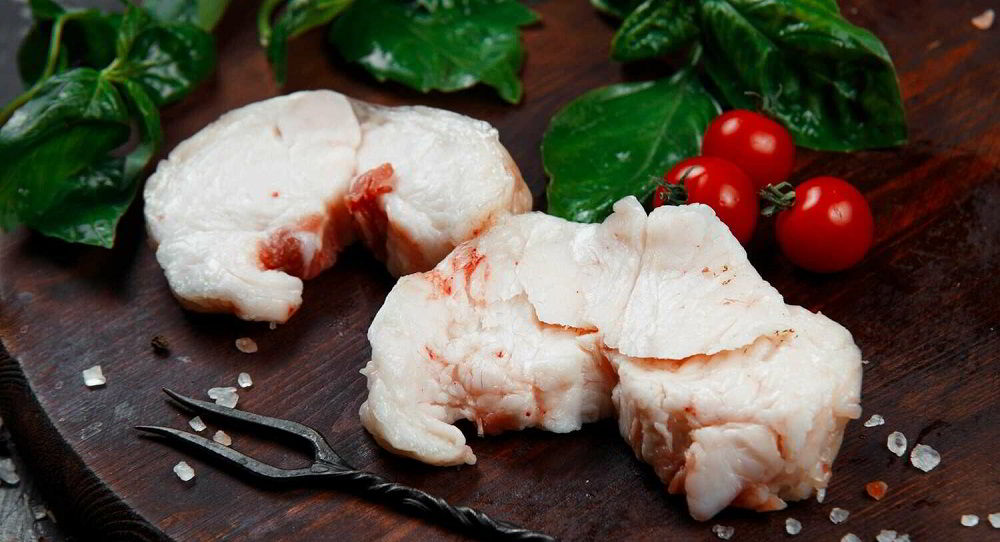 Курдючный жир для приготовления шашлыка из баранина Курдючный жир для баранины