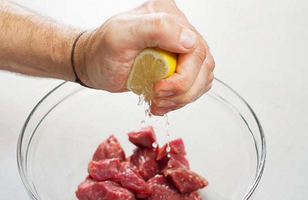 Приготовление лимонного маринада для армянского шашлыка Лимонный маринад для армянского шашлыка