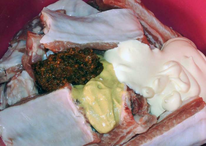 Приготовление майонезного маринада для рёбрышек Маринад для рёбер