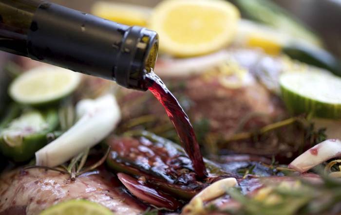 Приготовление маринада с сухим красным вином Маринад из вина