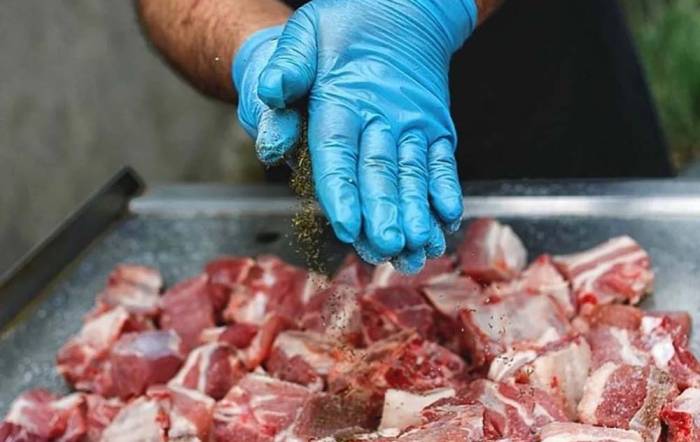 Маринование мяса косули с помощью специй Мясо косули и специи