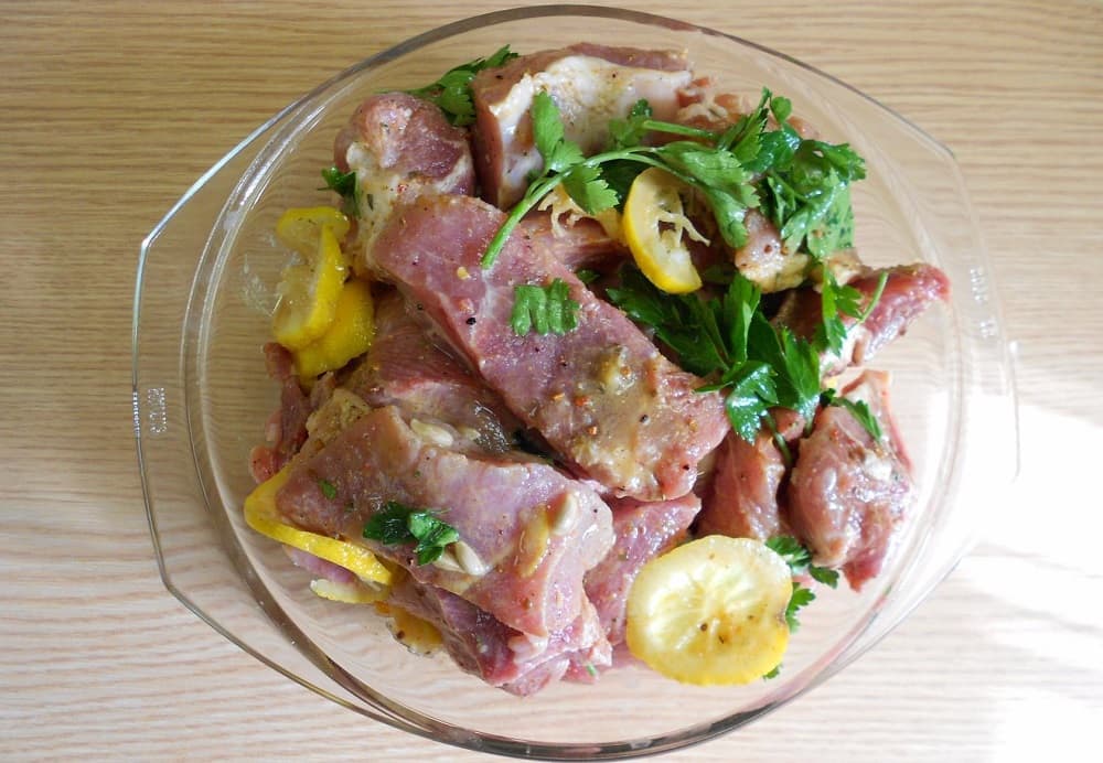 Маринование мяса для шашлыка в лимонном соке Мясо с лимоном