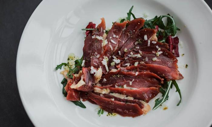 Карпачо из вяленого гусиного мяса Мясо вяленого гуся