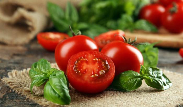 Помидоры для приготовления шаурмы с индейкой Помидоры для шаурмы с индейкой