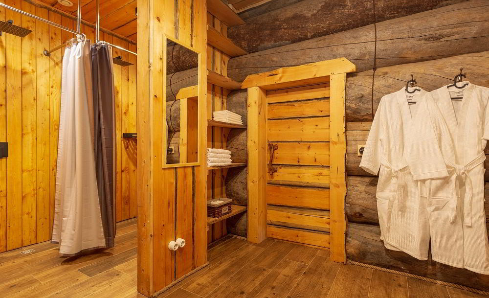 Раздевалка с душевой в бане Предбанник в бане