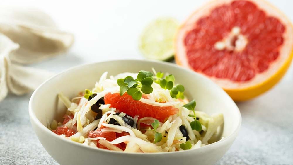 Салат «Странная парочка» с капустой и грейпфрутом Салат из капусты с грейпфрутом