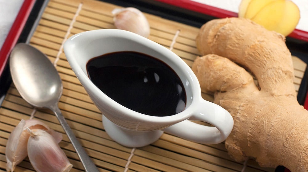 Соевый соус и имбирь для приготовления маринада Соевый соус и имбирь