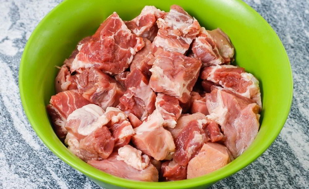 Нарезанная для шашлыка свининиа Свинина для армянского шашлыка