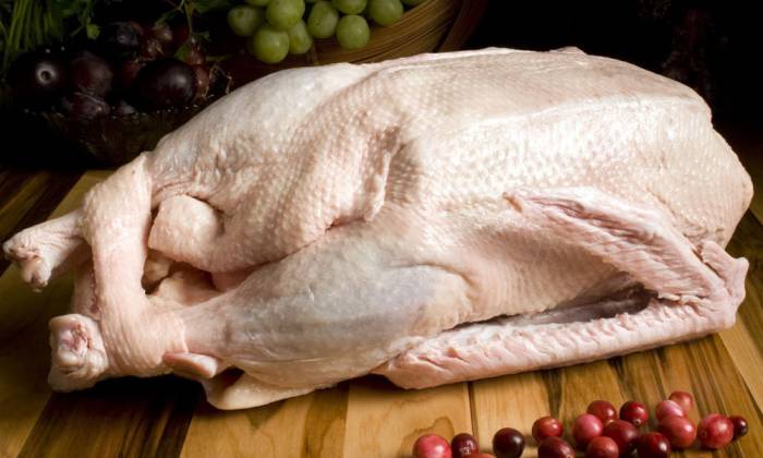 Свежая тушка гуся Тушка гуся для шашлыка