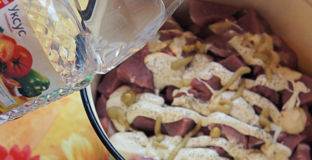 Добавление уксуса в маринад Уксус в шашлык