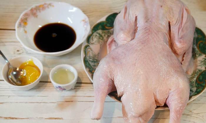 Ингредиенты для приготовления шашлыка из утки в соевом соусе с мёдом Утка, мёд, соевый соус