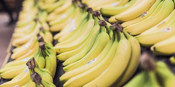 бананы-в-магазине