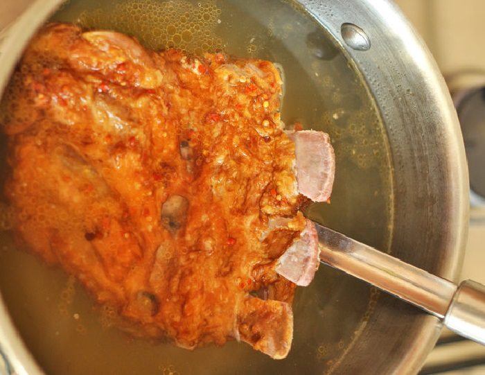 Приготовление бульона на копчёных свиных рёбрах Бульон на копчёных рёбрах