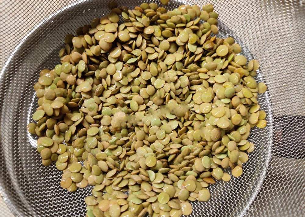 Промывание чечевицы для супа Чечевица для супа с колбасой