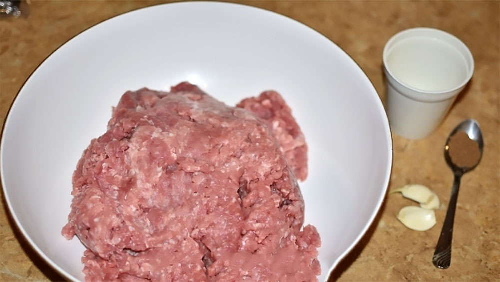 Приготовление фарша из свиной шеи и говядины Фарш из говядины и свинины