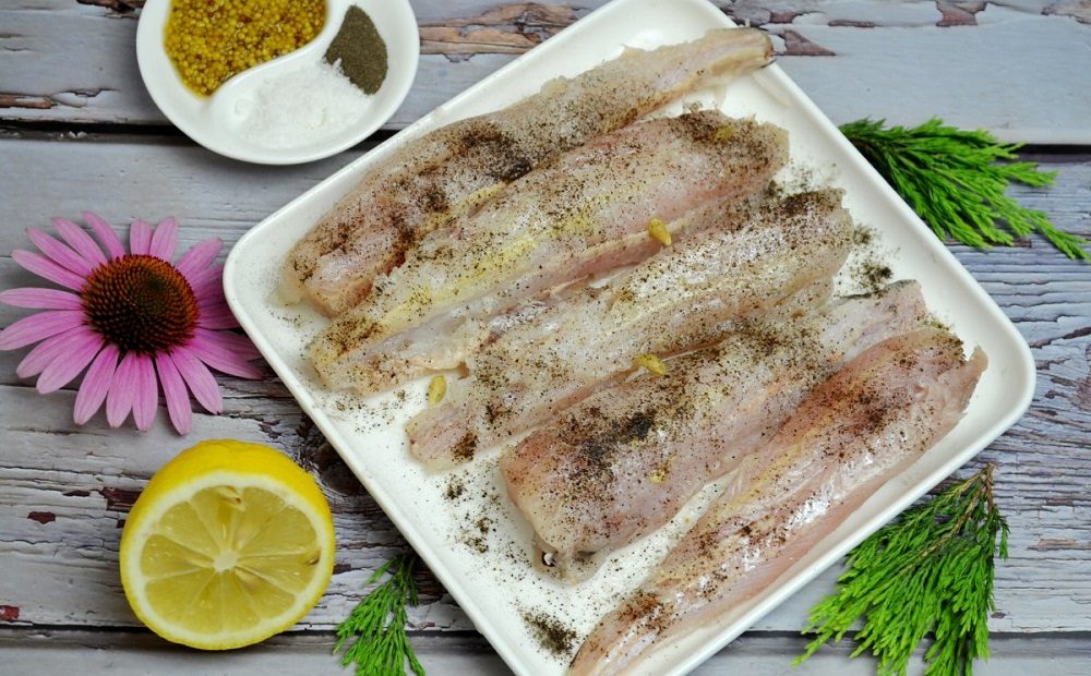 Сухая засолка хека перед копчением Филе хека со специями