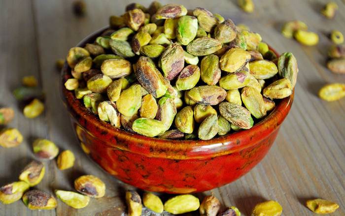 Очищенные фисташки для приготовления языковой колбасы Фисташки без скорлупы