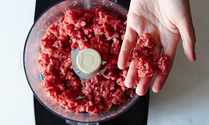 Измельчение говядины в блендере Говядина в блендере