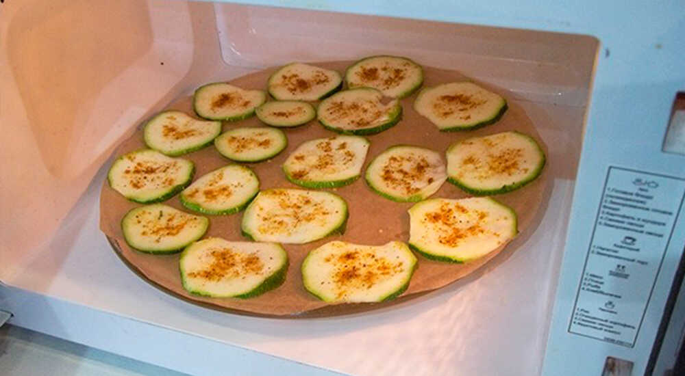 Приготовление кабачков-гриль в микроволновке Кабачки-гриль в микроволновке