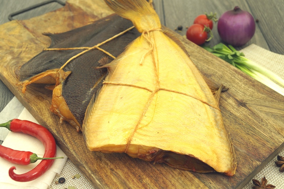 Внешний вид камбалы горячего копчения Камбала горячего копчения