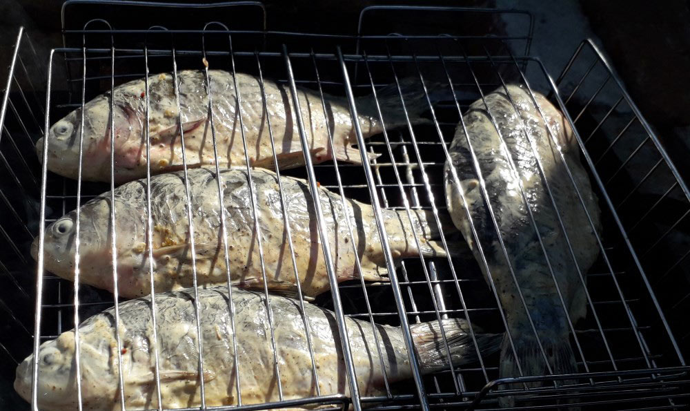 Маринованный карась на гриле Карась на гриле