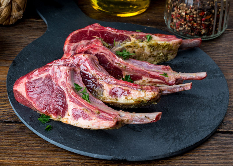 Маринование каре ягненка Маринование