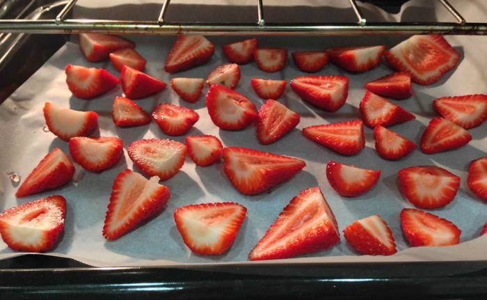 Вяление клубники в духовке Клубника на противне