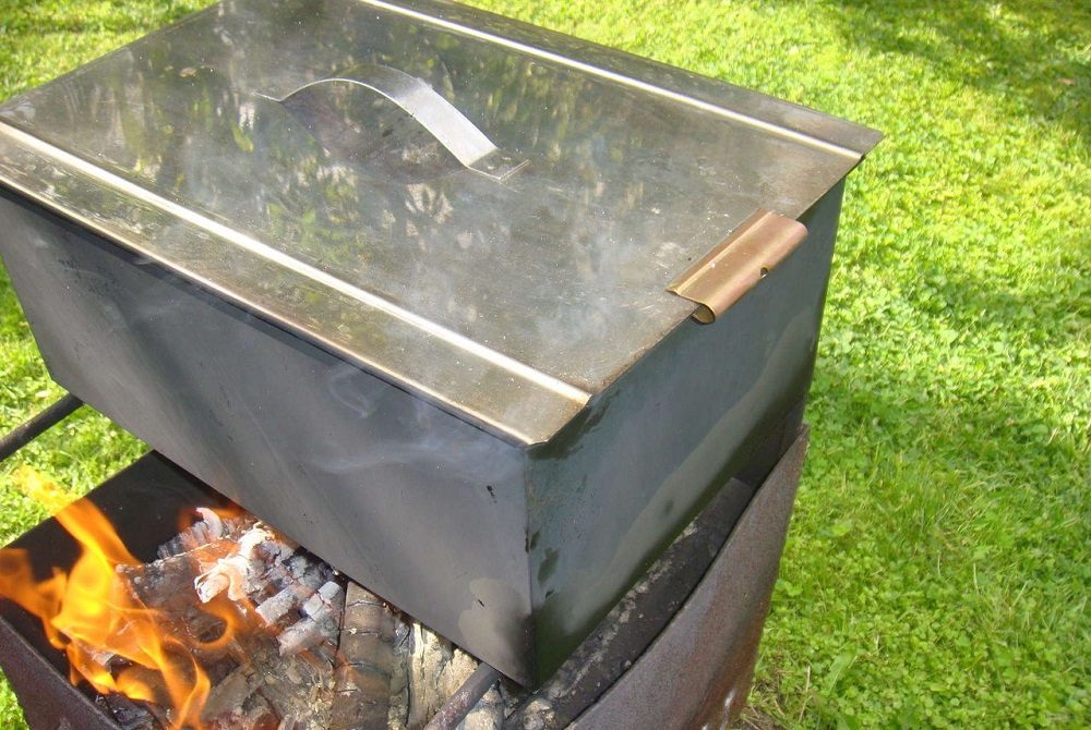 Как выглядит коптильня горячего копчения Коптильня горячего копчения для хека