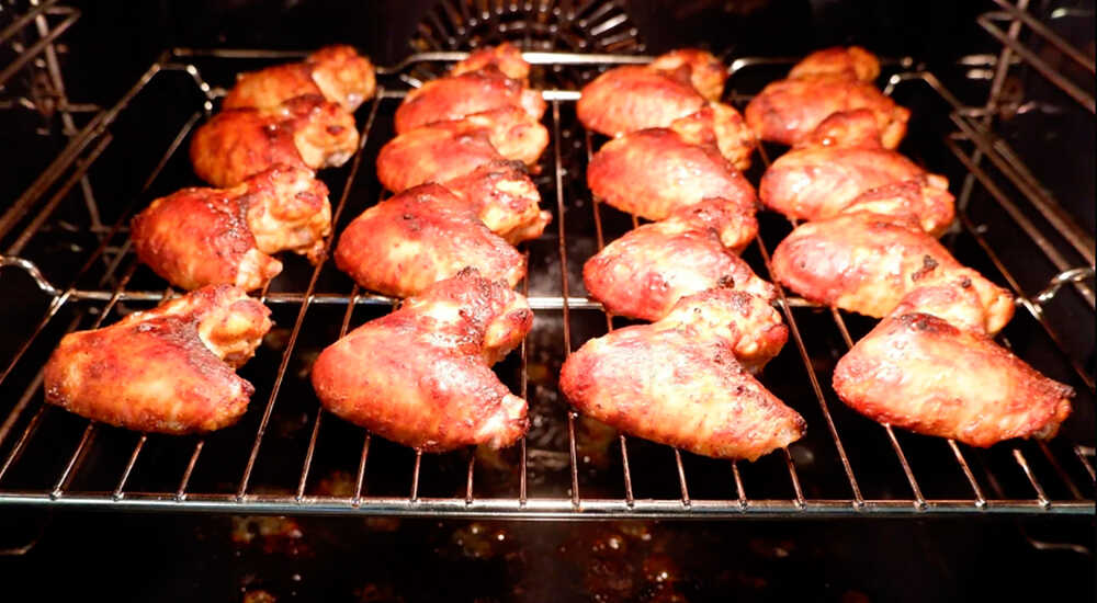 Приготовленные крылышки-гриль в духовке Крылышки-гриль в духовке