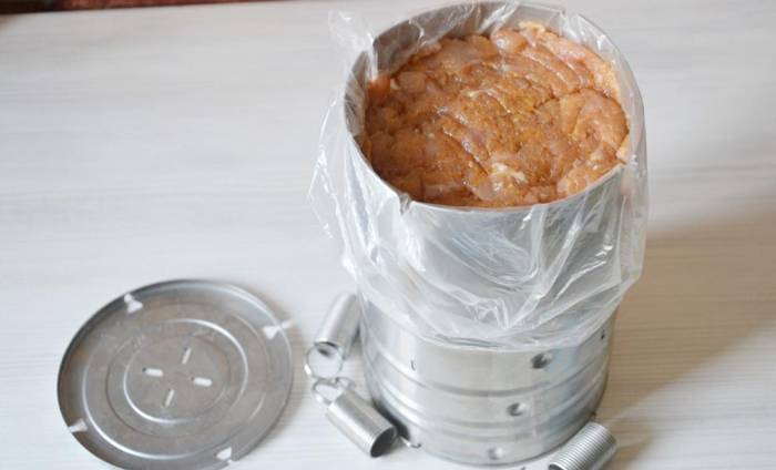 Наполнение ветчинницы куриным фаршем Куриный фарш в ветчиннице