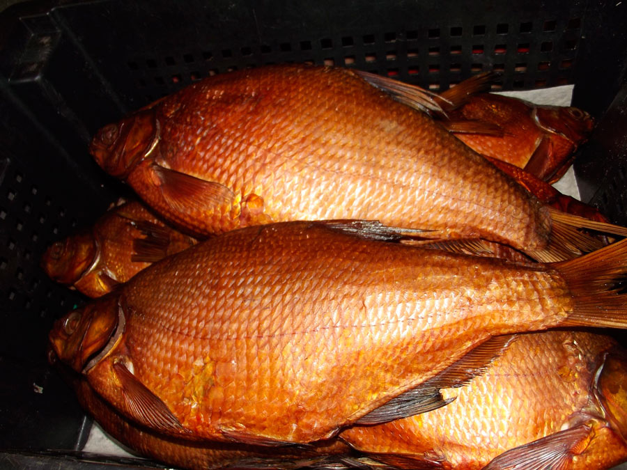 Лещ горячего копчения Лещ