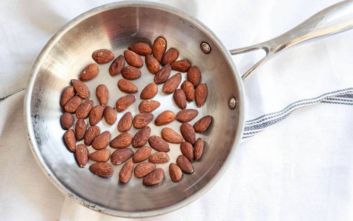 Сушка миндаля на сковороде Миндаль на сковороде