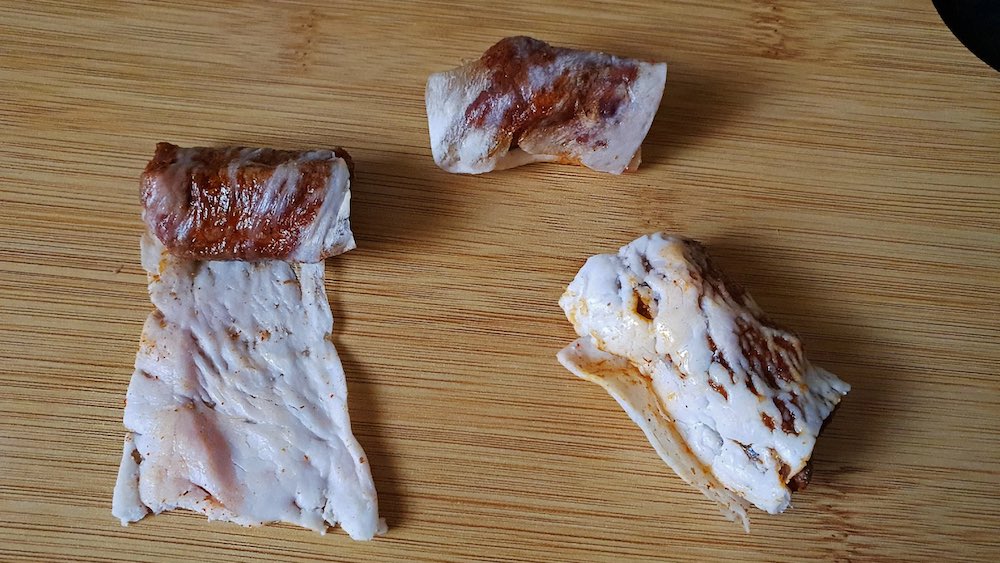 Заворачивание говяжьей печени в жировую сетку Печень и сетка