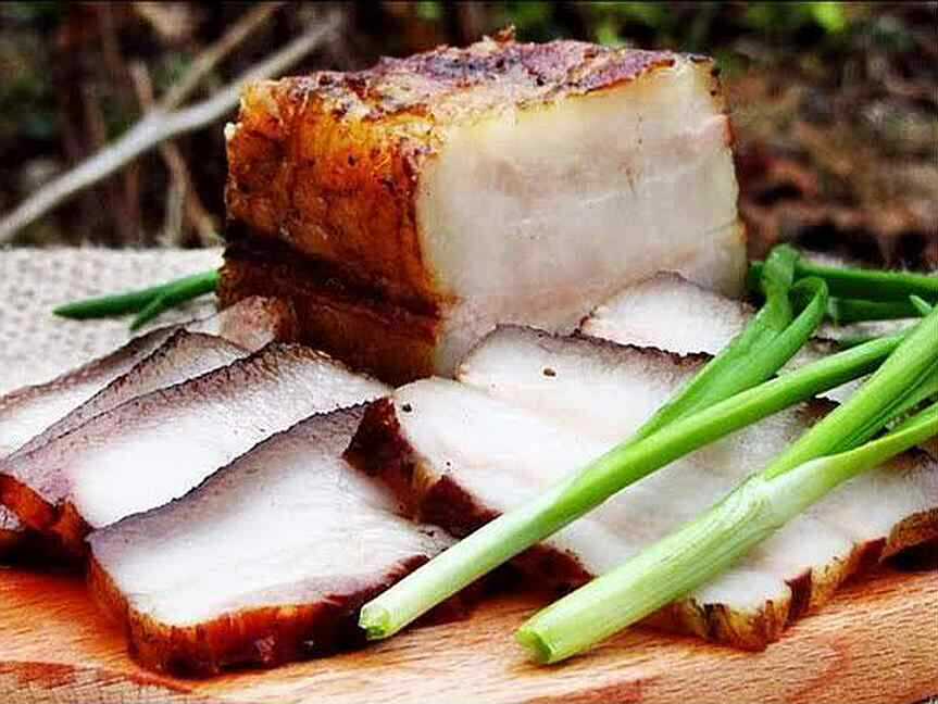 Внешний вид копченого сала Копченое сало