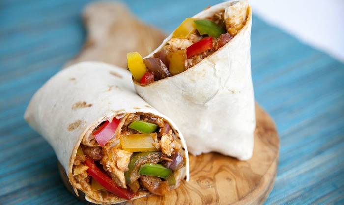 Шаурма со свининой, огурцами и перцем Шаурма со свининой и перцем