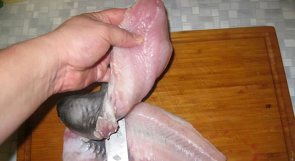 Разделка сома на филе Сом на филе