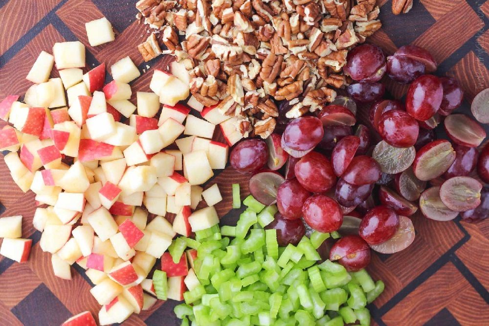 Ингредиенты для приготовления домашнего виноградного салата Состав домашнего виноградного салата