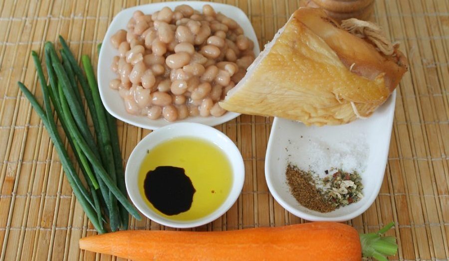 Ингредиенты для приготовления праздничного салата Состав праздничного салата